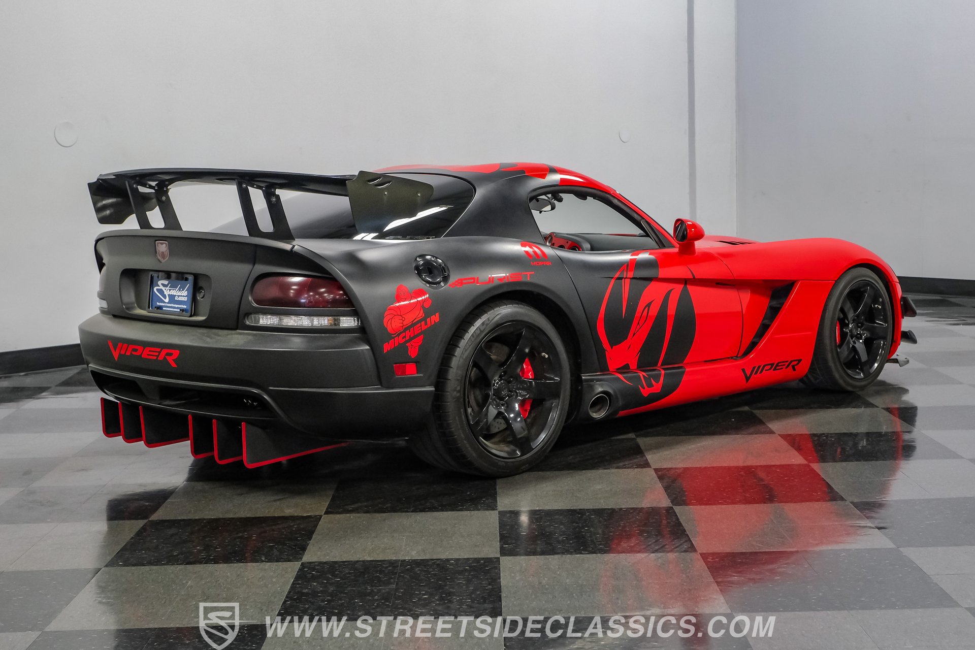Used 2006 Dodge Viper SRT-10 RWD image 12