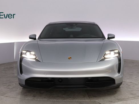 Used 2022 Porsche Taycan RWD image 12