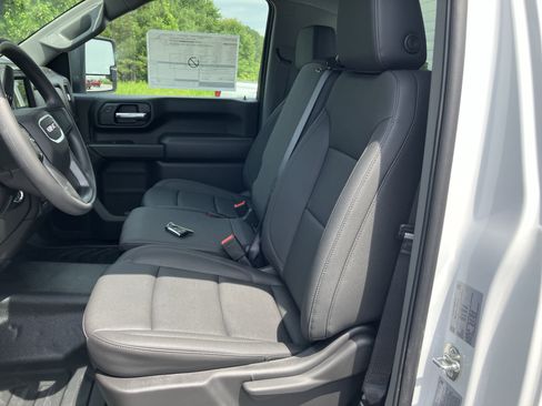 New 2025 GMC Sierra 2500 Pro w/ Convenience Package image 15