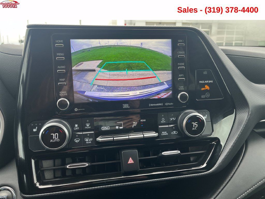 Used 2022 Toyota Highlander XSE AWD/4WD image 19