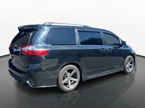 Used 2016 Toyota Sienna Limited Premium FWD image 3