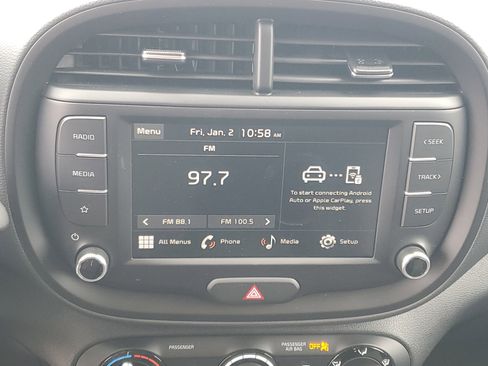 Used 2025 Kia Soul LX image 21