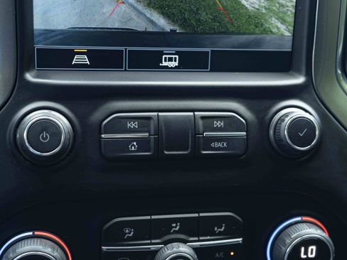 Used 2021 Chevrolet Silverado 1500 LT Trail Boss w/ Convenience Package II AWD/4WD image 30
