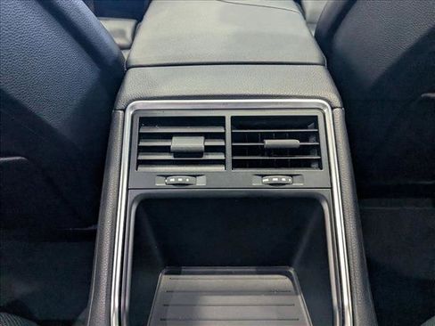 Used 2017 Porsche Panamera image 18