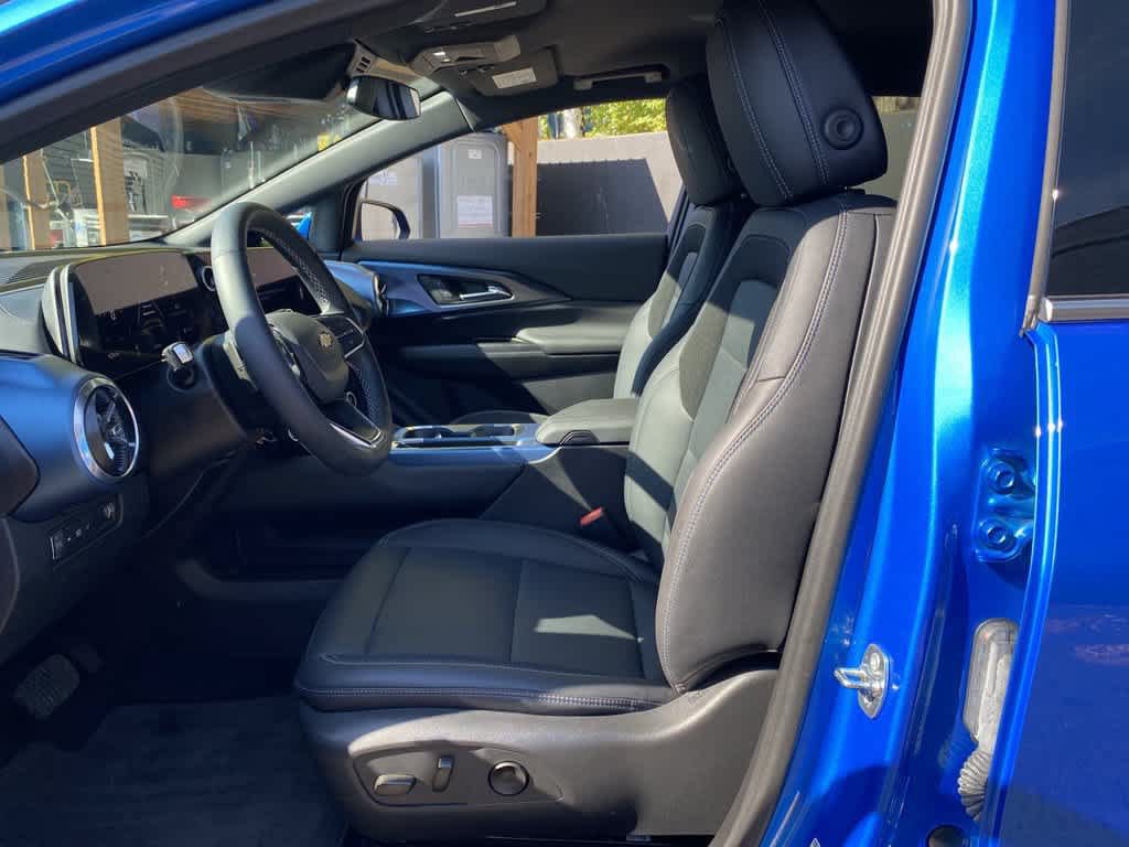 Used 2024 Chevrolet Equinox EV LT w/ LPO, Trailering Package AWD/4WD image 13