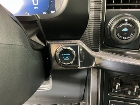 Certified 2025 Ford F150 Platinum AWD/4WD image 29