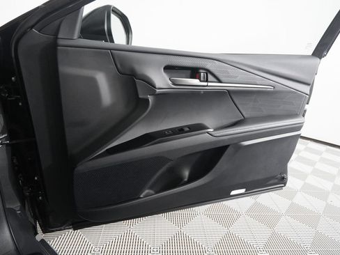 Used 2025 Toyota Camry XSE FWD image 21
