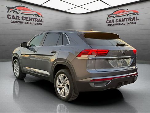 Used 2021 Volkswagen Atlas Cross Sport SEL image 3