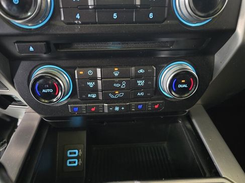 Used 2017 Ford F150 Platinum w/ Technology Package image 21