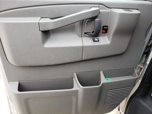 Used 2016 Chevrolet Express 3500 LT w/ LT Preferred Equipment Group image 11