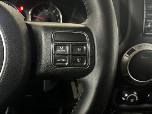 Used 2017 Jeep Wrangler Unlimited Rubicon w/ Connectivity Group image 60