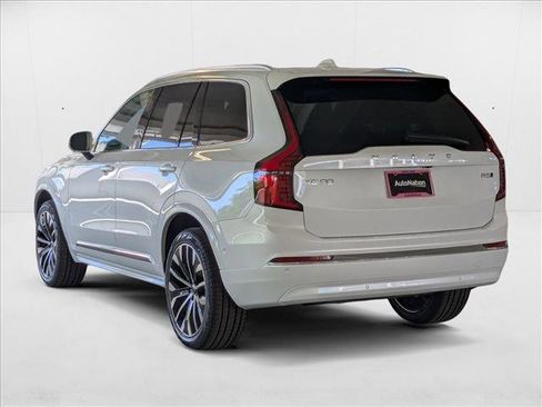 New 2026 Volvo XC90 B5 Plus w/ Protection Package image 8
