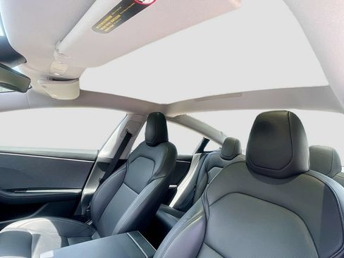 Used 2024 Tesla Model 3 Long Range RWD image 17