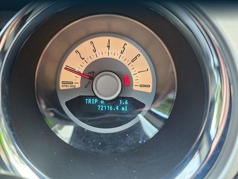 Used 2012 Ford Mustang Premium image 28