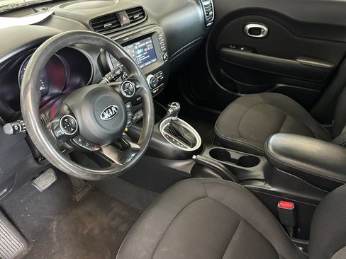 Used 2019 Kia Soul + FWD image 10