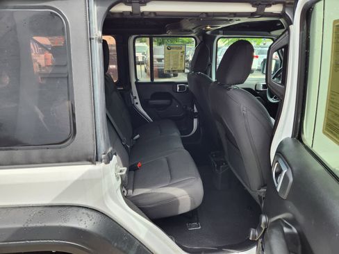 Used 2023 Jeep Wrangler Unlimited Sport AWD/4WD image 23