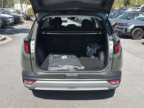 New 2026 Hyundai Tucson SE image 18