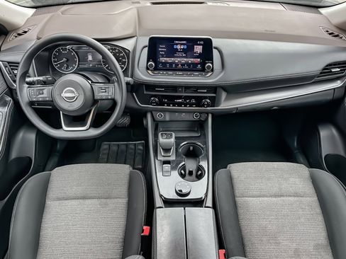 Used 2023 Nissan Rogue SV image 13