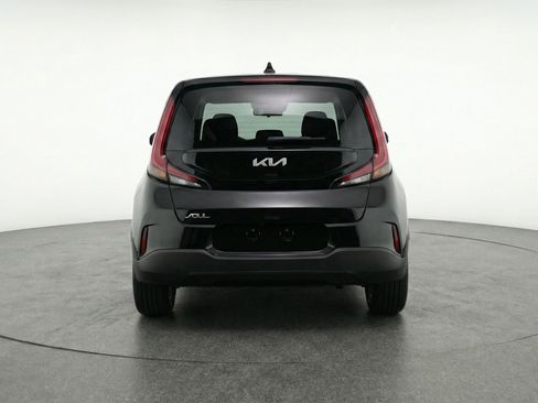 Used 2025 Kia Soul LX w/ LX Technology Package FWD image 7