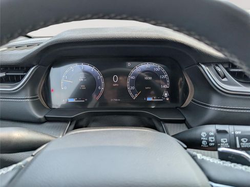 Used 2023 Jeep Grand Cherokee Altitude AWD/4WD image 30