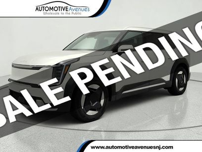 Used 2026 Kia EV9 Wind