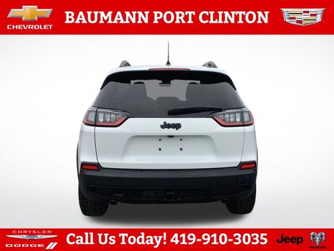 Used 2022 Jeep Cherokee Latitude w/ Trailer Tow Group AWD/4WD image 6
