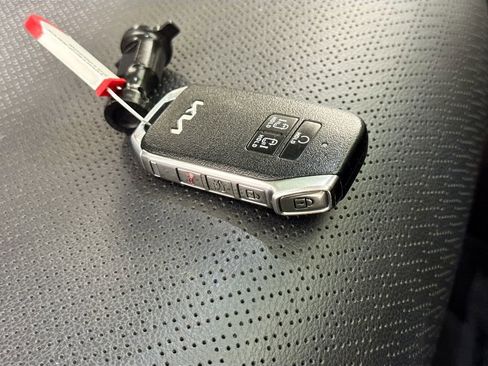 Used 2023 Kia Carnival SX Prestige FWD image 43