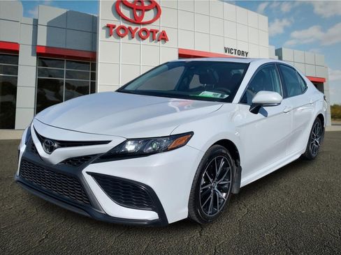 Used 2023 Toyota Camry SE w/ Convenience Package FWD image 7
