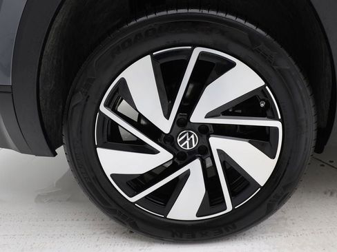 Used 2025 Volkswagen Atlas SE image 10