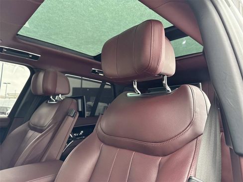 Used 2023 Land Rover Range Rover Autobiography image 20