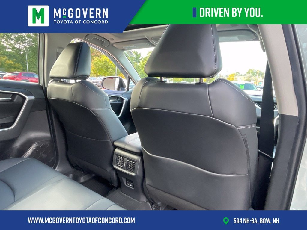 Used 2023 Toyota RAV4 XLE Premium AWD/4WD image 21