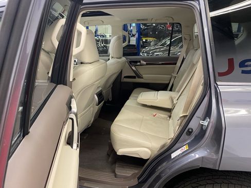Used 2017 Lexus GX 460 460 image 19