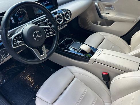 Used 2020 Mercedes-Benz CLA 250 image 4