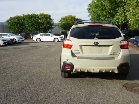 Used 2013 Subaru Crosstrek 2.0i Limited AWD/4WD image 4