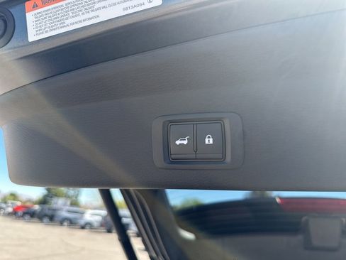 Used 2025 Mitsubishi Outlander SEL AWD/4WD image 15