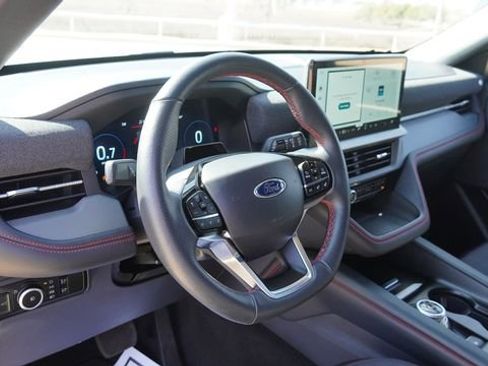 Used 2025 Ford Explorer ST-Line image 18