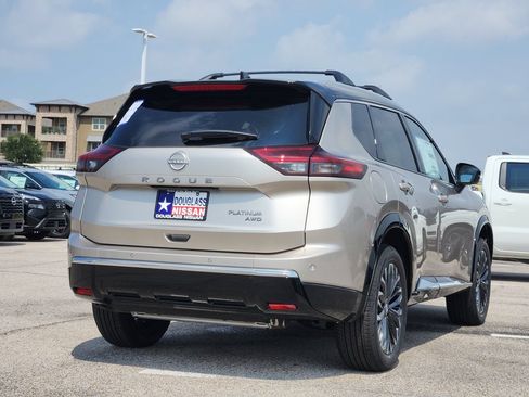 New 2026 Nissan Rogue Platinum w/ Platinum Premium Package AWD/4WD image 4