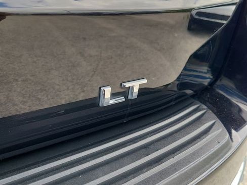 Used 2024 Chevrolet Suburban LT AWD/4WD image 33