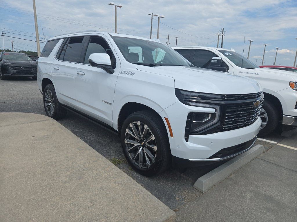 Used 2026 Chevrolet Tahoe High Country RWD image 3
