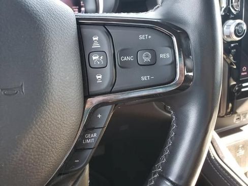Used 2025 RAM 1500 Limited AWD/4WD image 28