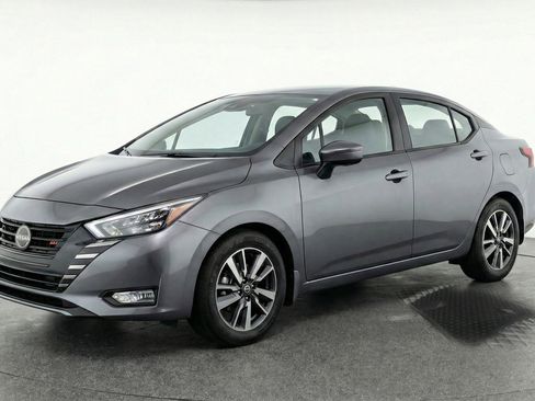 Used 2025 Nissan Versa SV FWD image 3