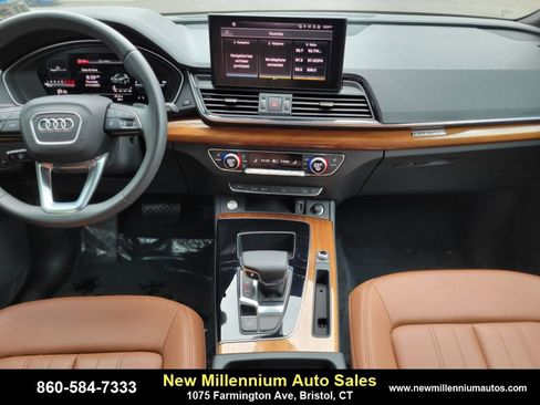 Used 2025 Audi Q5 2.0T Premium w/ Convenience Plus Package image 12