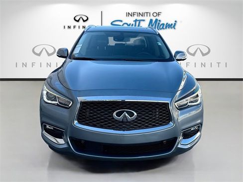 Used 2019 INFINITI QX60 Luxe w/ Essential Package image 2