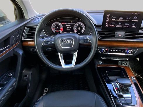 Used 2021 Audi Q5 2.0T Premium Plus w/ Premium Plus Package AWD/4WD image 6