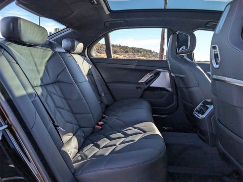 New 2026 BMW 740i xDrive image 18