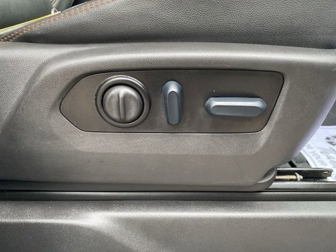 Certified 2022 GMC Sierra 2500 AT4 image 12