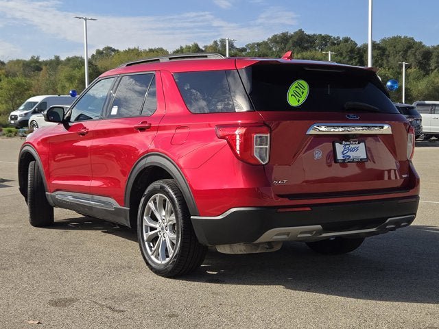 Used 2020 Ford Explorer XLT w/ Equipment Group 202A AWD/4WD image 14