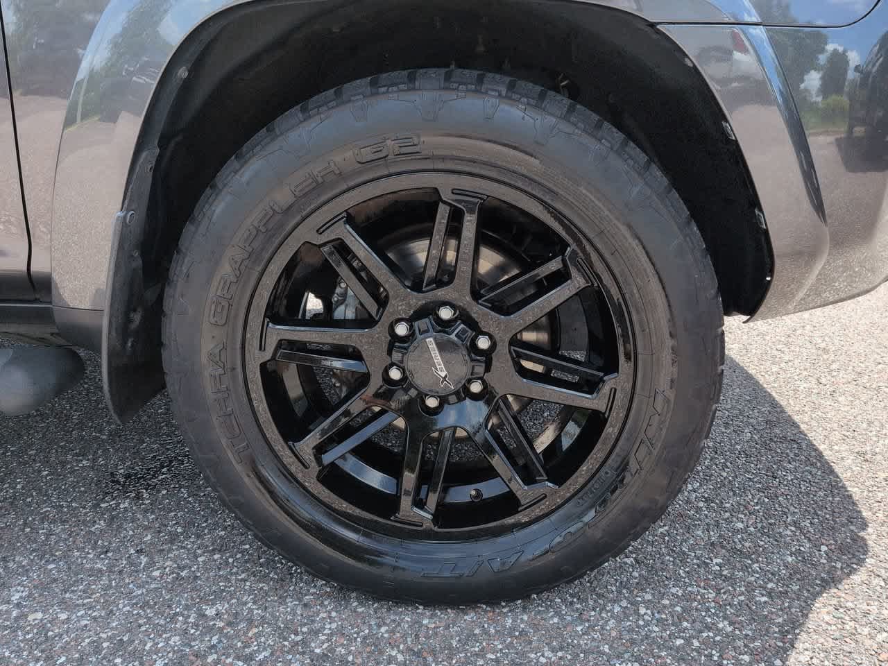 Used 2022 Toyota 4Runner SR5 Premium w/ Moonroof Package RWD image 11
