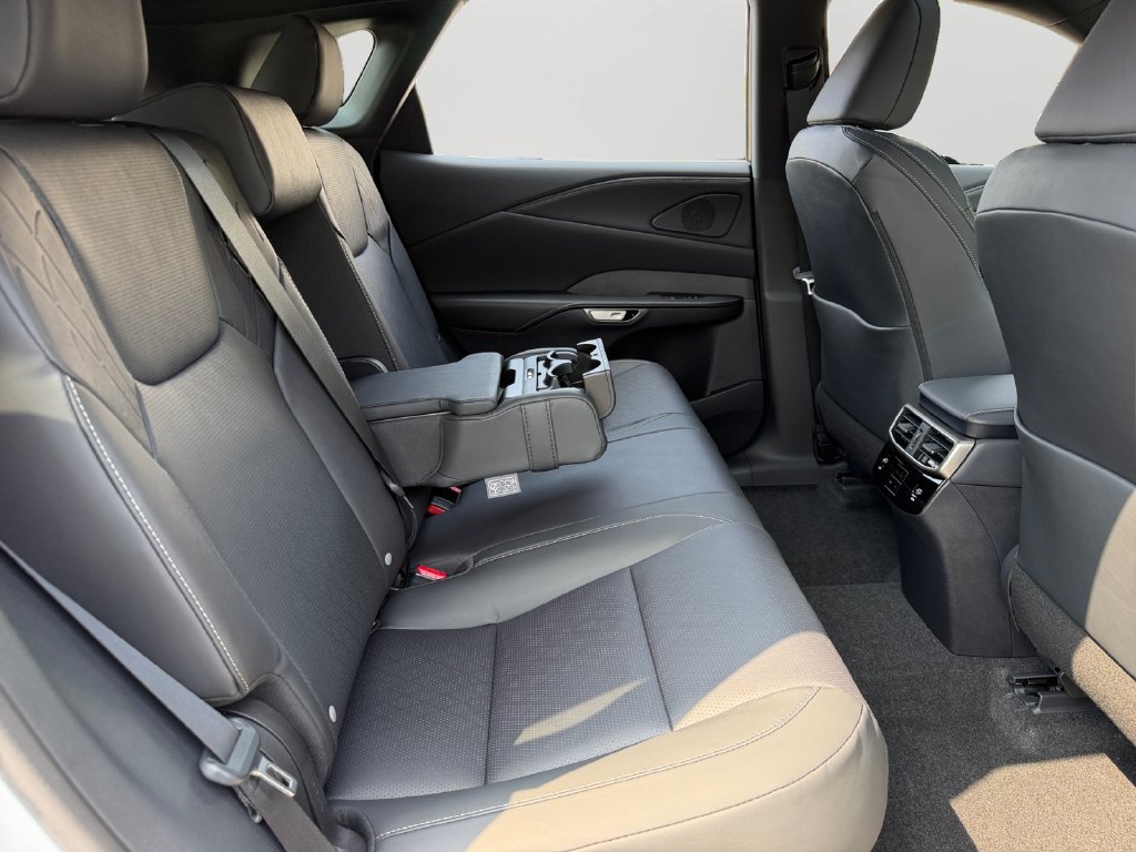 New 2026 Lexus RX 350 w/ Convenience Package AWD/4WD image 6