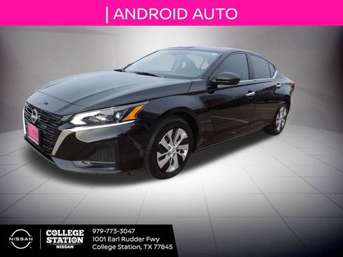Used 2025 Nissan Altima 2.5 S image 8